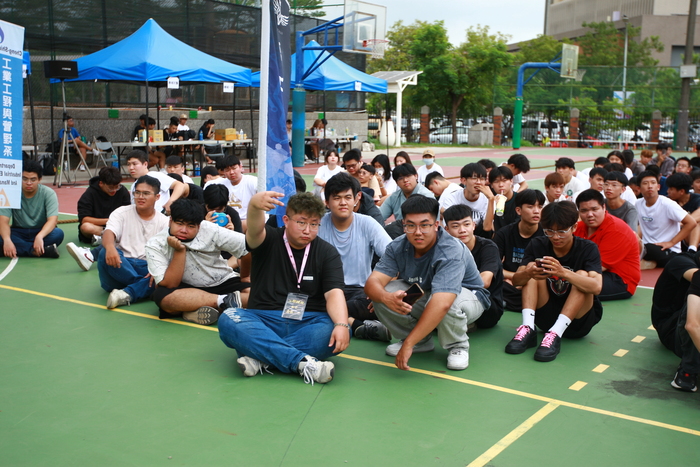 20251022【正修科技大學歡慶60週年校慶系列活動：工學院日-工學院暨系學會拔河比賽】p.2圖片