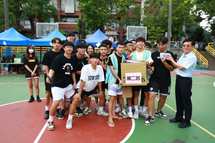 20251022【正修科技大學歡慶60週年校慶系列活動：工學院日-工學院暨系學會拔河比賽】p.2圖片