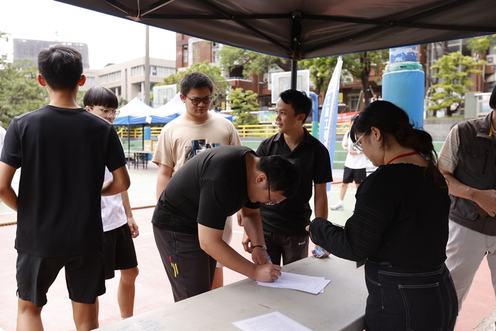 20251022【正修科技大學歡慶60週年校慶系列活動：工學院日-工學院暨系學會拔河比賽】p.1圖片