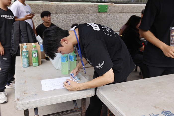 20251022【正修科技大學歡慶60週年校慶系列活動：工學院日-工學院暨系學會拔河比賽】p.1圖片