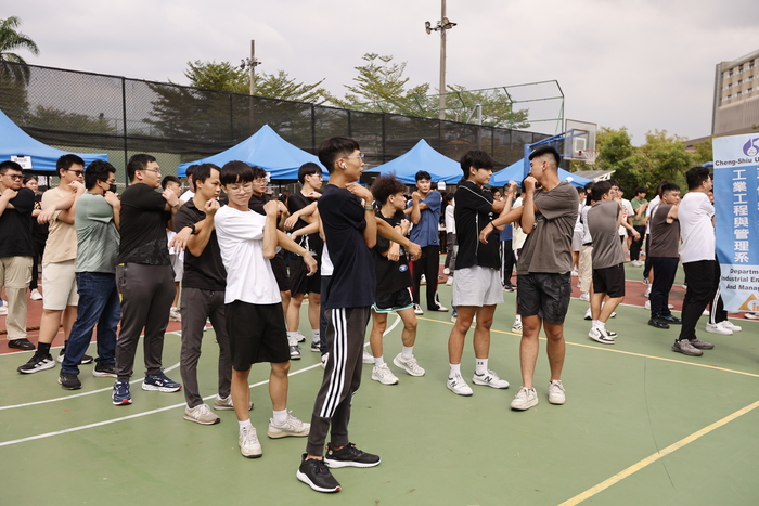 20251022【正修科技大學歡慶60週年校慶系列活動：工學院日-工學院暨系學會拔河比賽】p.1圖片