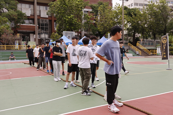 20251022【正修科技大學歡慶60週年校慶系列活動：工學院日-工學院暨系學會拔河比賽】p.1圖片