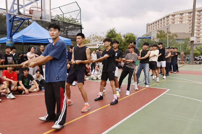 20251022【正修科技大學歡慶60週年校慶系列活動：工學院日-工學院暨系學會拔河比賽】p.1圖片