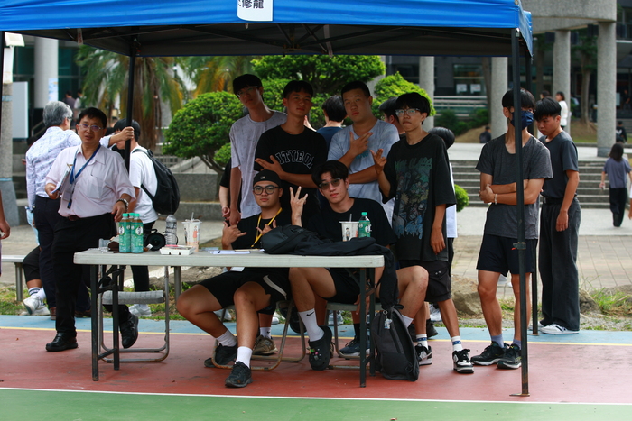 20251022【正修科技大學歡慶60週年校慶系列活動：工學院日-工學院暨系學會拔河比賽】p.1圖片