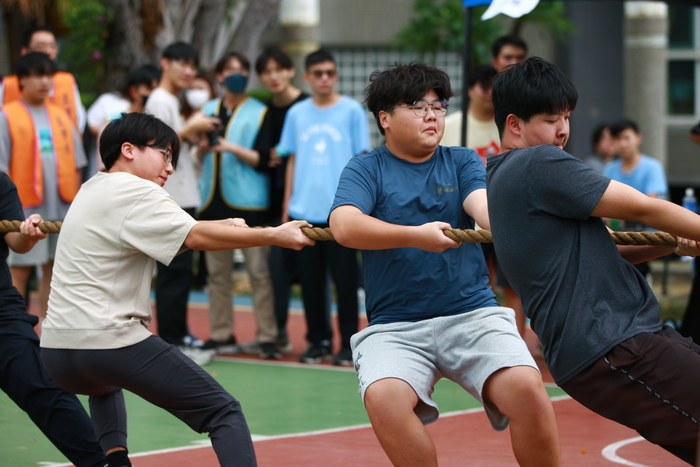 20251022【正修科技大學歡慶60週年校慶系列活動：工學院日-工學院暨系學會拔河比賽】p.1圖片