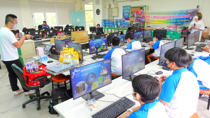 20251127【正修創客基地×工學院】國小創客體驗研習營圖片