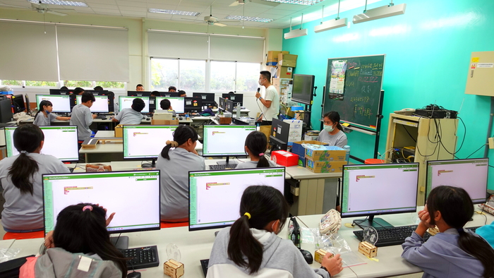 20241220【正修創客基地×工學院】國小創客體驗研習營圖片